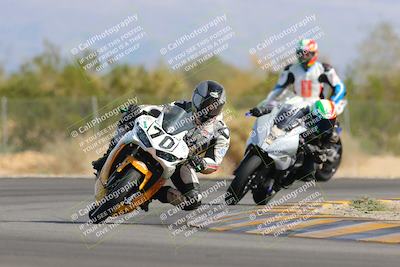 media/Nov-05-2022-SoCal Trackdays (Sat) [[f8d9b725ab]]/Turn 2 (1120am)/